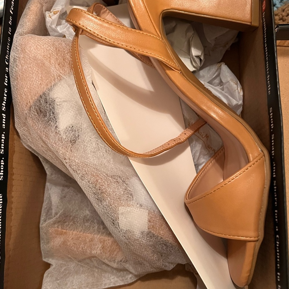 SOLD!! Anne Michelle Tan Anke Strap Heels